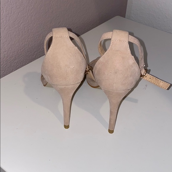 Nude Pointy Heels - Picture 3 of 6